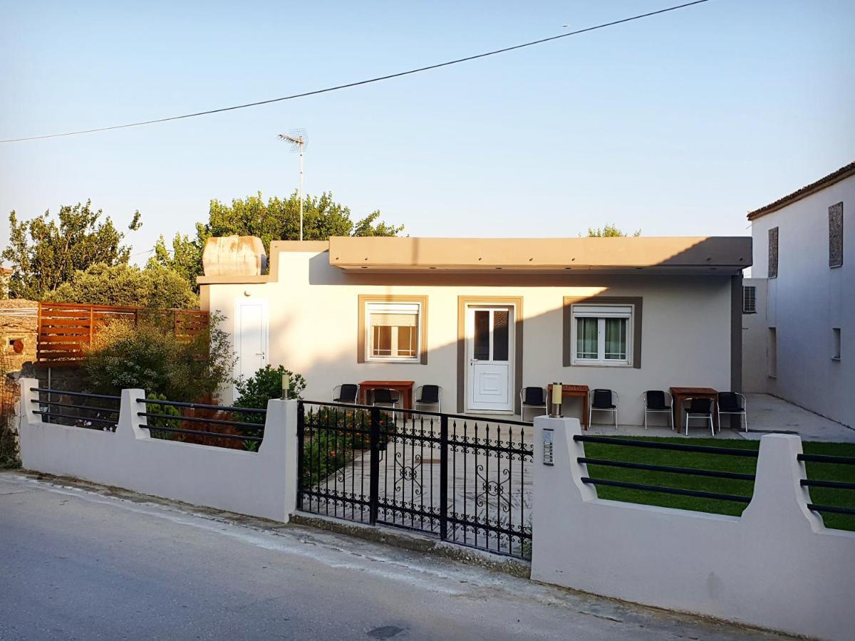 Repanidi Apartments Repanidhion Bagian luar foto