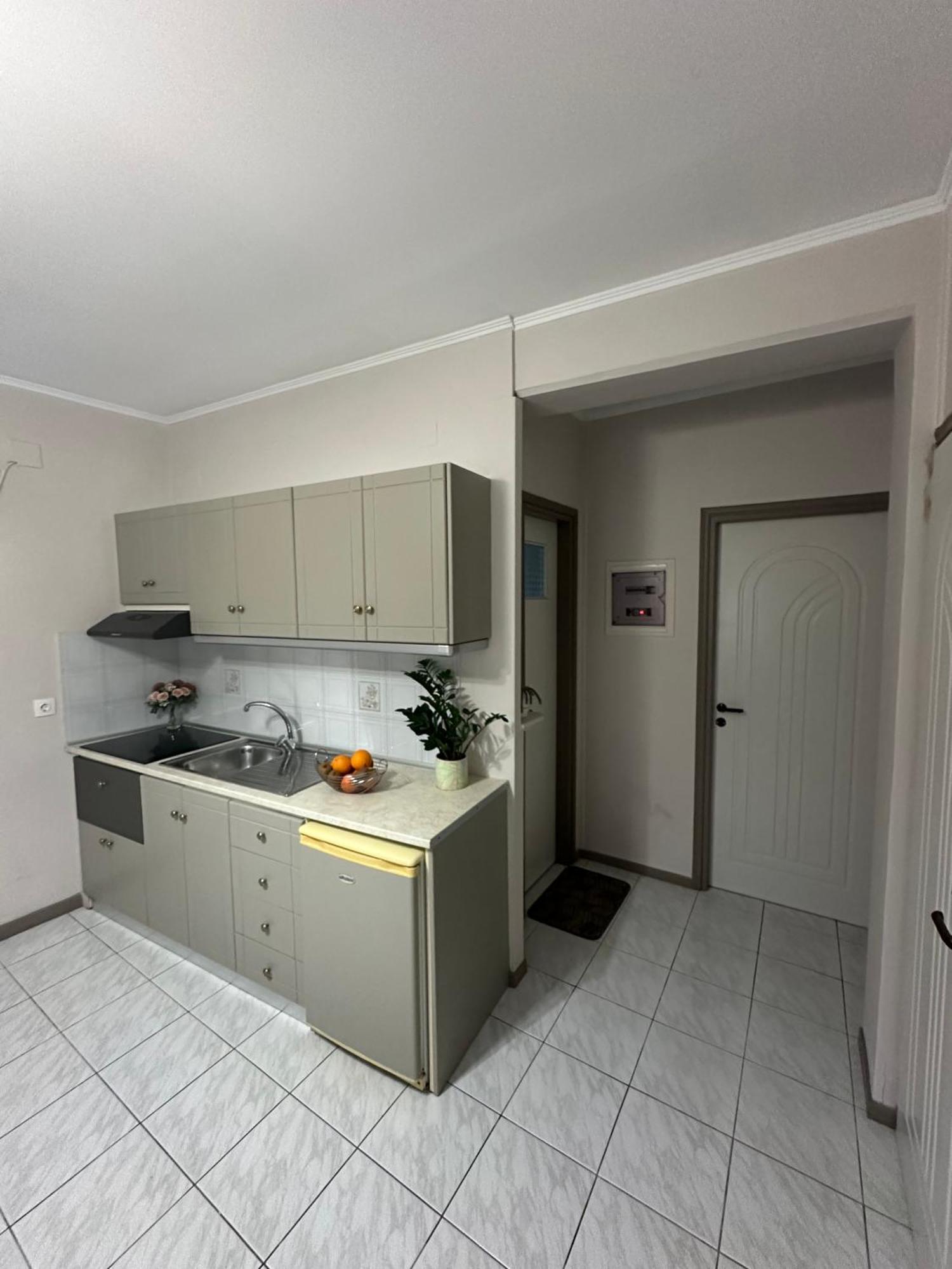 Repanidi Apartments Repanidhion Bagian luar foto