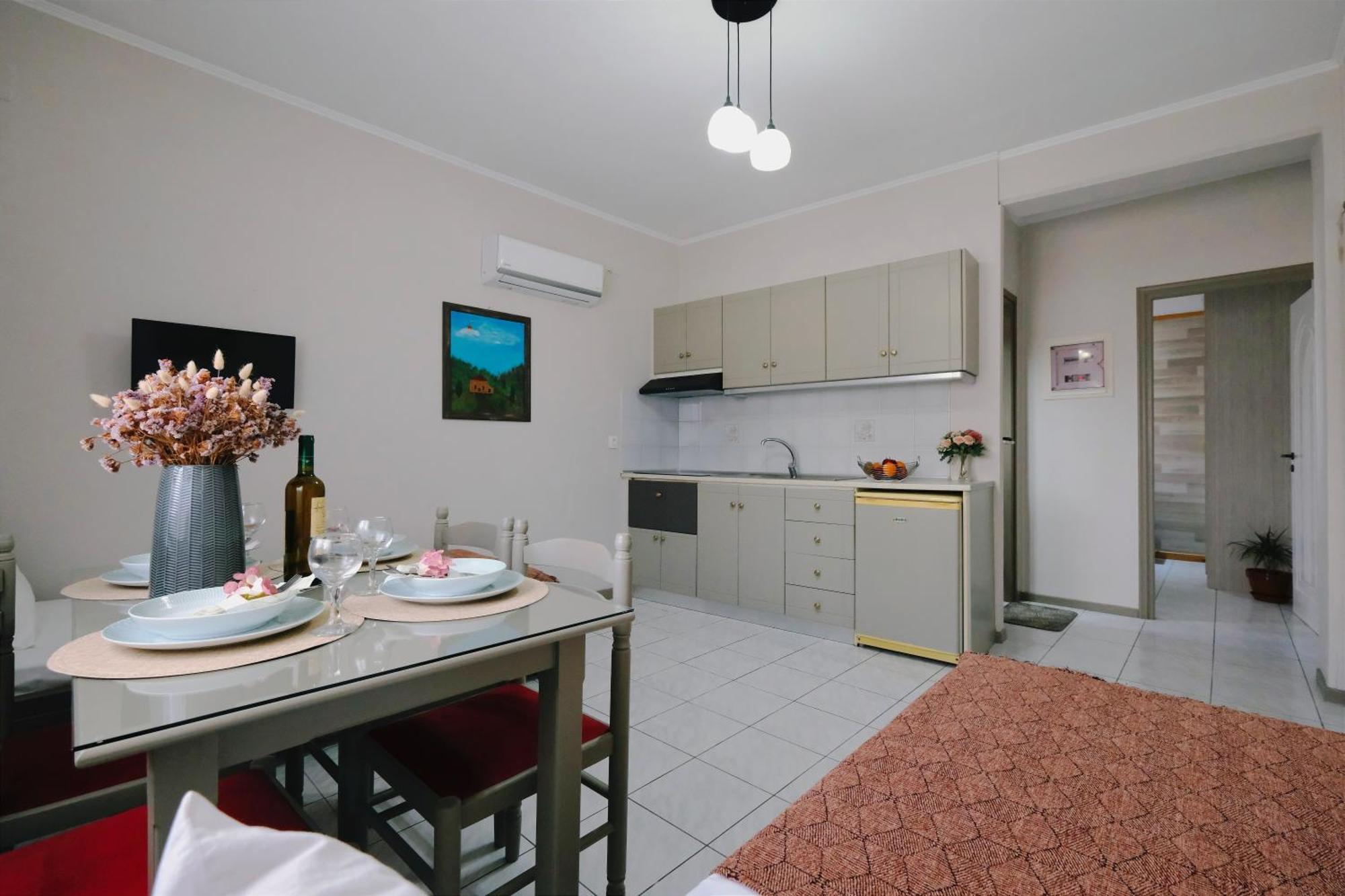 Repanidi Apartments Repanidhion Bagian luar foto